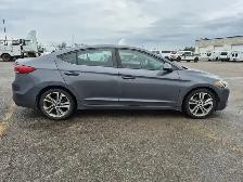 2017 Hyundai ELANTRA - Photo 4