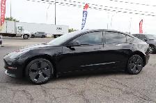 2022 Tesla Model 3 - Photo 3
