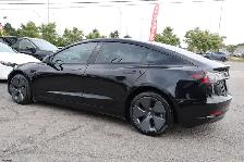 2022 Tesla Model 3 - Photo 5