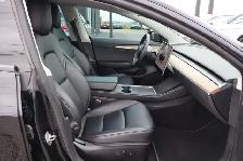 2022 Tesla Model 3 - Photo 16