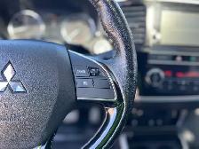 2019 Mitsubishi Outlander ES AWC AWD 7 Passenger | Sunroof | Hea - Photo 13