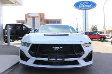 2024 Ford Mustang GT - Photo 2