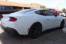 2024 Ford Mustang GT - Photo 5