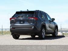 2025 TOYOTA RAV4 | XLE | AWD | SUNROOF | LOW KM & WARRANTY - Photo 6
