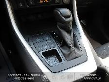 2025 TOYOTA RAV4 | XLE | AWD | SUNROOF | LOW KM & WARRANTY - Photo 16