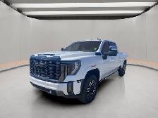 2024 GMC Sierra 3500 Denali Ultimate. 6.6L V8 4WD. Crew Cab Leat - Photo 2