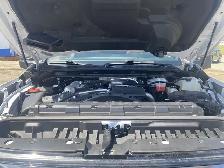 2024 GMC Sierra 3500 Denali Ultimate. 6.6L V8 4WD. Crew Cab Leat - Photo 8