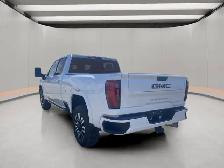 2024 GMC Sierra 3500 Denali Ultimate. 6.6L V8 4WD. Crew Cab Leat - Photo 12