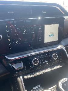 2024 GMC Sierra 3500 Denali Ultimate. 6.6L V8 4WD. Crew Cab Leat - Photo 16