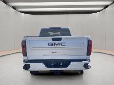 2024 GMC Sierra 3500 Denali Ultimate. 6.6L V8 4WD. Crew Cab Leat - Photo 18