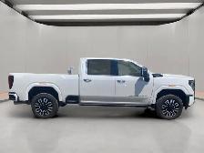 2024 GMC Sierra 3500 Denali Ultimate. 6.6L V8 4WD. Crew Cab Leat - Photo 25