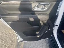 2024 GMC Yukon AT4 5.3L Leather Max Trailer AT4 4WD - Photo 9