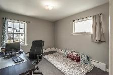 Beautiful Two Bedroom Apartment in the Heart of Fairview - Photo 5