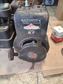 Very Good Briggs and Stratton 5hp Engine & a new starter clutch.