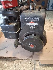 Very Good Briggs and Stratton 5hp Engine & a new starter clutch. - Photo 5
