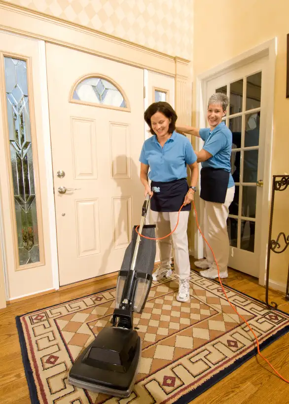 Hiring Maids/Housekeepers (Mississauga with a car) $20-$25 - Par