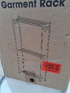 clothing rack new $50 - Photo 3