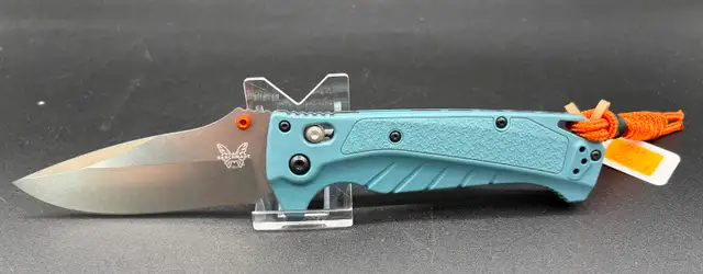 Benchmade Adira 18060 Drop-Point Folding Knife