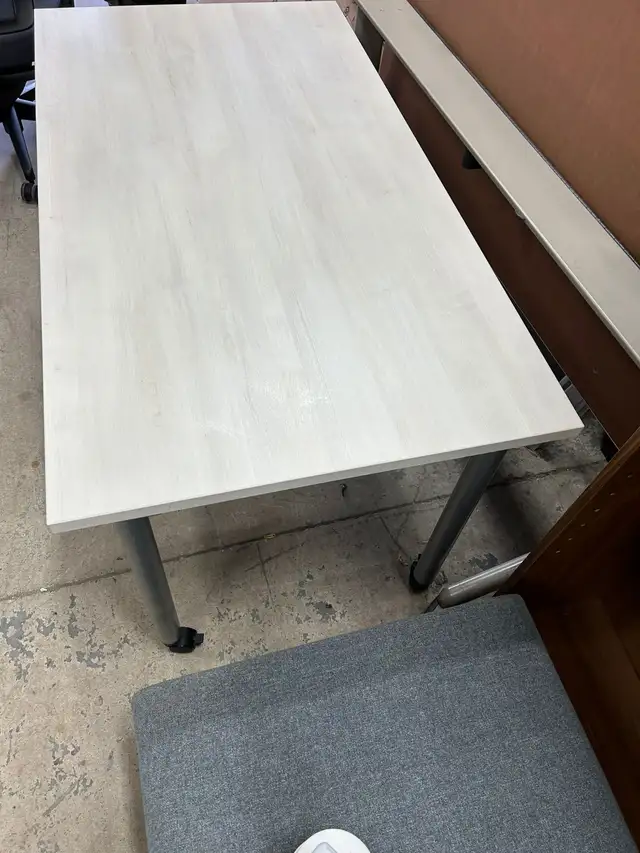 Best Quality Used Table for Sale - Call Us Now!