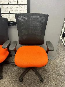 Best Quality Used Office Chair for Sale - Call Us Now! - Photo 6