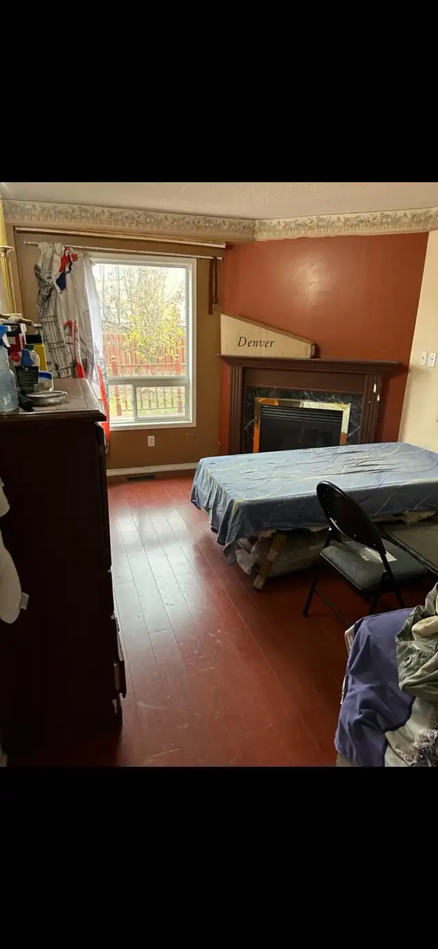 Rooms and basement for rent Brampton