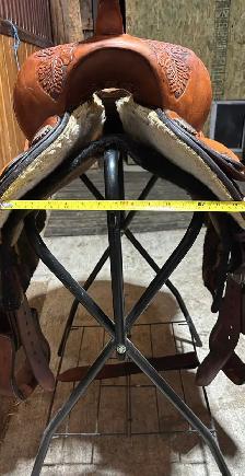 Beautiful All Around Western Saddle - Photo 4