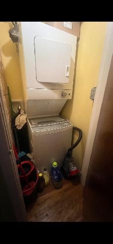 Spacious two bedroom apartment for $ 1350 plus hydro - Photo 4