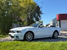 2014 Ford Mustang Premium Convertible ONLY 125,000KMS!