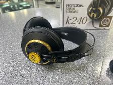 AKG Acoustics K240 Studio Headphones Boxed - Photo 3