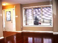 Detached house with 4 bedrm 4 baths 4 parking in Oakville - Photo 2
