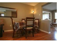 Detached house with 4 bedrm 4 baths 4 parking in Oakville - Photo 6