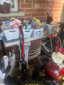 MOVING SALE BARRIE! - Photo 2