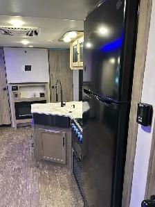 2022 Alpha Wolff Cherokee by Forest River model 26DBH -L - Photo 6