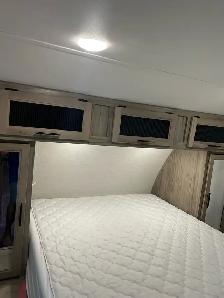 2022 Alpha Wolff Cherokee by Forest River model 26DBH -L - Photo 9