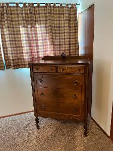antique dresser set