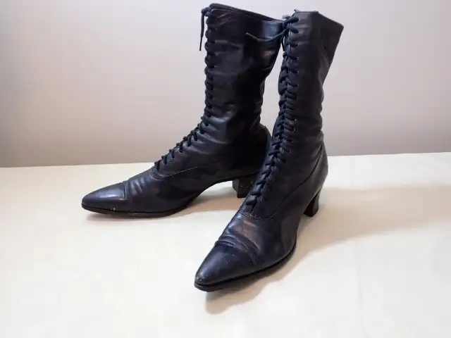 Victorian Women's Leather Boots