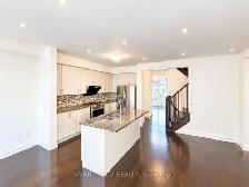 BEAUTIFUL NEW 3 BED 4 BATH TOWNHOME AVAILABLE IN RICHMOND HILL! - Photo 2