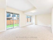 BEAUTIFUL NEW 3 BED 4 BATH TOWNHOME AVAILABLE IN RICHMOND HILL! - Photo 6