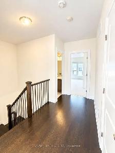 BEAUTIFUL NEW 3 BED 4 BATH TOWNHOME AVAILABLE IN RICHMOND HILL! - Photo 7