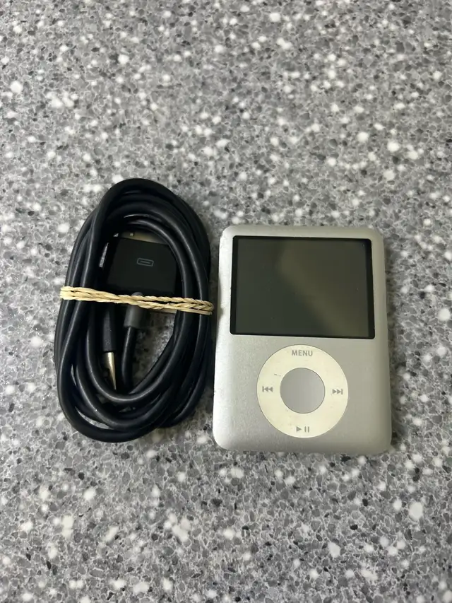 IPod Nano 3rd Gen 4GB A1236