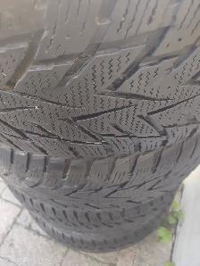 265-50R20x4 pneus hiver Nexen WinGuard. Excellent état - Photo 3