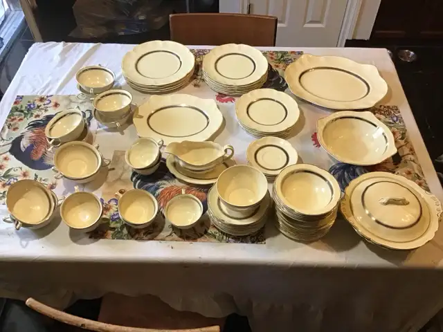Victorian China Set. Johnson Brothers, England.