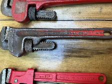 Set of 4 Pipe Wrenches ! - Photo 3