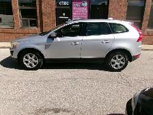 2010 Volvo XC60 CERTIFIED | SUNROOF | LEATHER - Photo 7