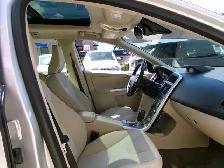 2010 Volvo XC60 CERTIFIED | SUNROOF | LEATHER - Photo 14