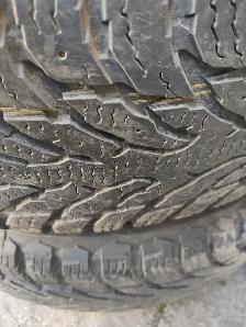 225-60R18x4 pneus hiver Nokian Nordman . Comme neufs - Photo 4