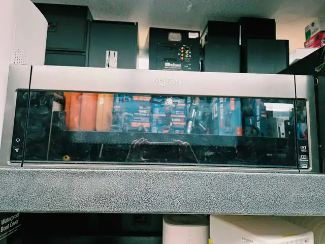 Micro-ondes à hotte intégrée Whirlpool