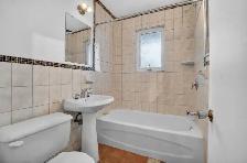 Beautiful Renovated 3 ½ near Metro Angrignon – Available - Photo 2