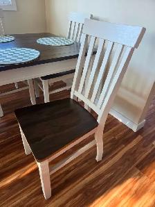 Dining Table/4 chairs - Photo 2