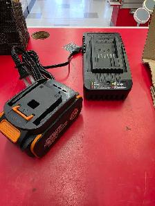 scie a chaine a batterie Worx nitro edition neuf - Photo 4